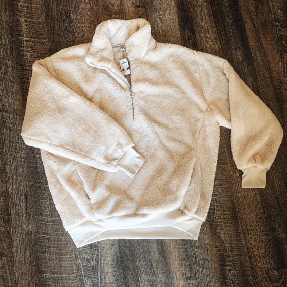 Express Pull-Over - Picture 4 of 4